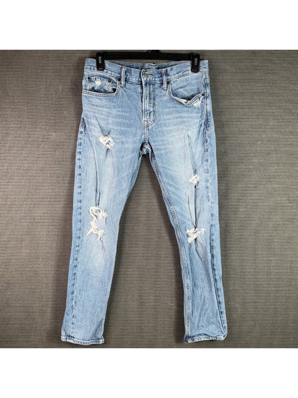Old Navy Distressed Light Wash Slim Fit Men's Jeans 32x30 With Rips & Classic